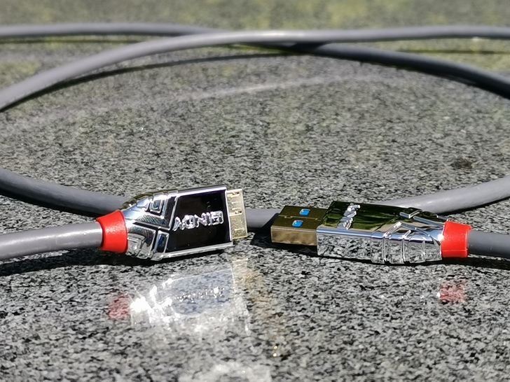 (36658)林帝LINDY CROMO LINE USB3.0傳輸線TypeA/公to MicroB/公(2M)：長度夠，速度有