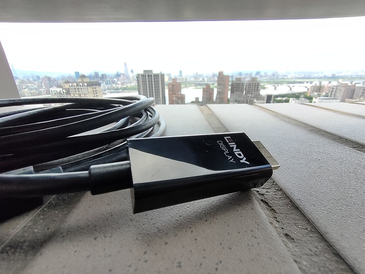 LINDY林帝主動式USB3.1 Type-C to HDMI 2.0 HDR轉接線3M (43293)：質感優異、傳輸穩定、HDR效果佳
